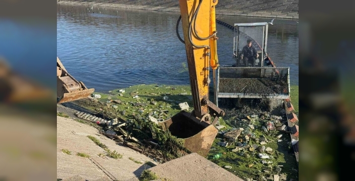 Kocaeli'de çevreci hamle: Kumla Deresi'nden 12 metreküp atık toplandı, körfez kurtuldu!