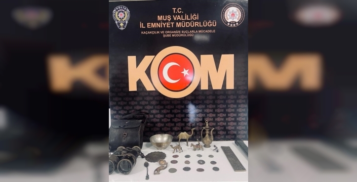 Muş'ta nefes kesen tarihi eser operasyonu: 25 parça ele geçirildi!