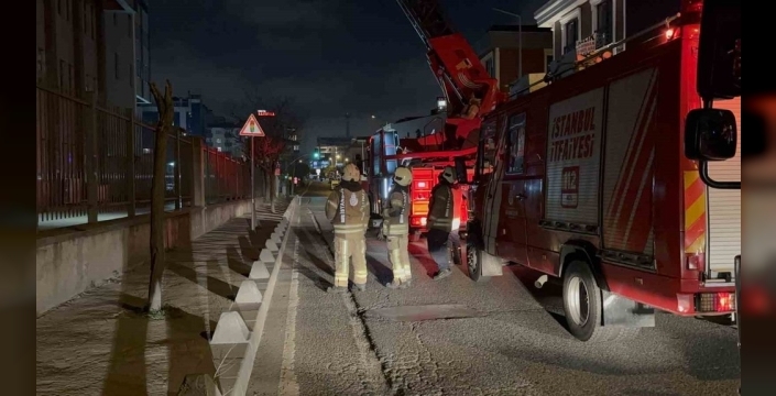 Okmeydanı Hastanesi'nde dumanlar paniğe yol açtı: Yangın alevlenmeden söndürüldü