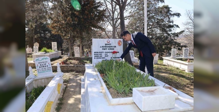 Şehit Ümit Kirez, şehadetinin yıl dönümünde mezarı başında dualarla anıldı
