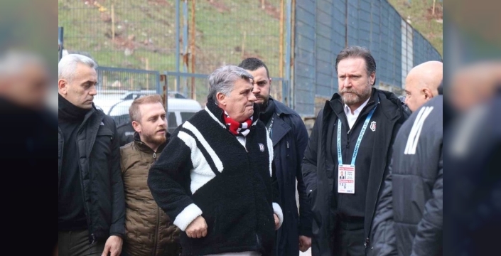 Serdar Adalı, stadyuma taraftarla birlikte geldi
