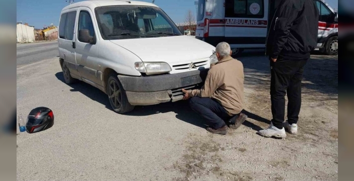Tavşanlı'da otomobil ve motosiklet çarpıştı: 2 yaralı