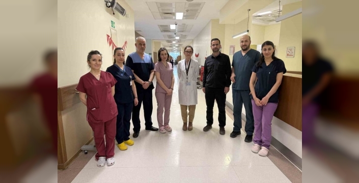 Türk hekimin mucizesi: 3 yaşındaki Nuryiğit, karaciğer nakliyle hayata tutundu!