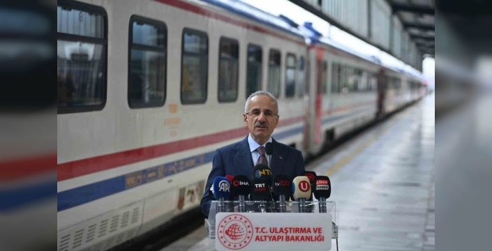 Ulaştırma Bakanı Uraloğlu duyurdu: 60 gar ve istasyon yenilendi, tarihi doku korundu!