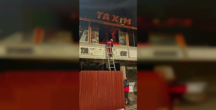 Van'da dönerci dükkanında çıkan yangın korkuttu: İtfaiye hızla müdahale etti