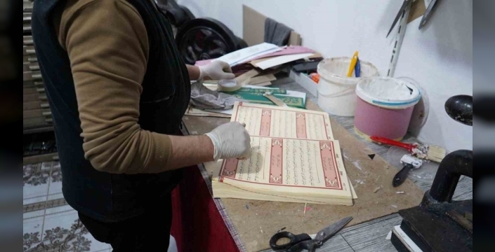 Vanlı cilt ustası, zanaatını teknolojiye karşı korumak için mücadele ediyor