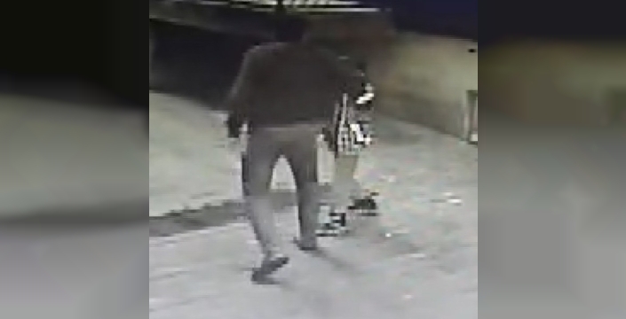 9 yaşındaki çocuğa saldıran şahısın dehşet anları güvenlik kamerasında