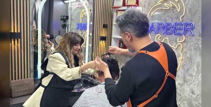 Afyonkarahisar'da kadın berberin başarı hikayesi