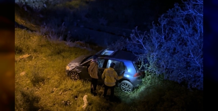 Antalya'da akılalmaz kaza: Alkollü sürücü 7 metreden uçtu, mucizevi şekilde kurtuldu!
