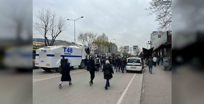 CHP'lilerin Ankara Caddesi'nde eylemi, polis müdahalesiyle sona erdi