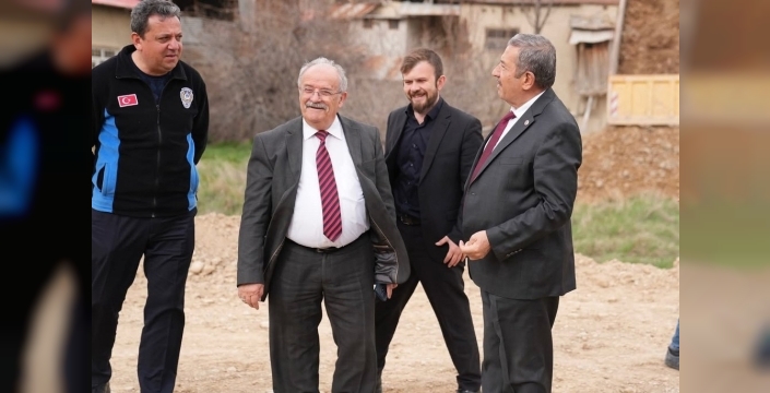Darende'de yollar yenileniyor, ulaşım konforu artıyor
