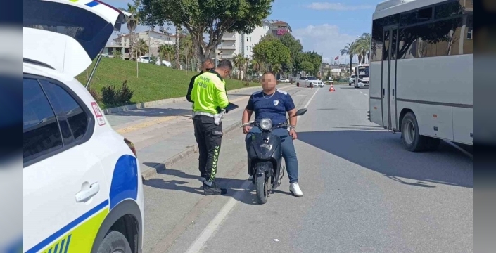 Ehliyetsiz ve tescilsiz elektrikli bisiklet sürücüsüne dudak uçuklatan ceza!