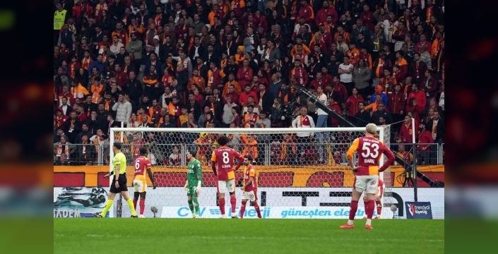 Galatasaray'dan bir beraberlik daha: Ligdeki 5. beraberlik şampiyonluk yarışını kızıştırdı!
