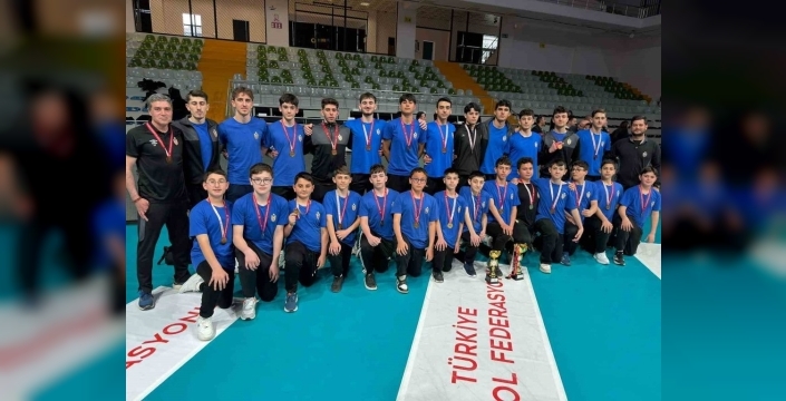 İnegöl Belediyespor, Bursa voleyboluna damgasını vurdu