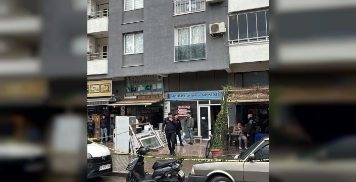 İzmir'de iş yerine silahlı saldırı: Şüpheli suç aletiyle yakalandı