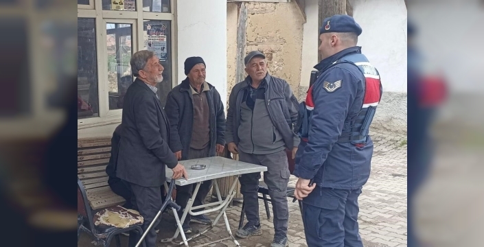 Jandarmadan Bilecik'te bilgilendirme seferberliği: Vatandaşlar dolandırıcılığa karşı uyarıldı