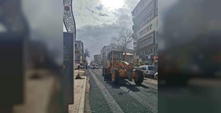 Kars'ta yollar yenileniyor: Konforlu ulaşım için karayolları çalışmalara başladı