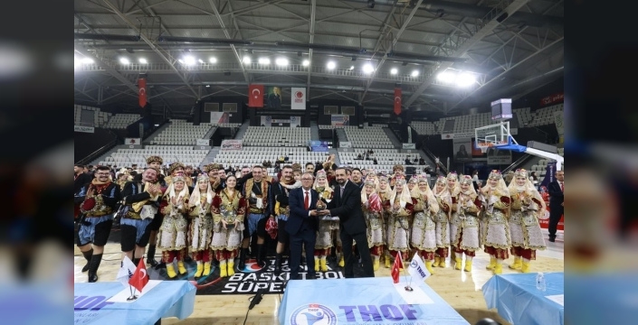 Manisa Büyükşehir Belediyespor, halk oyunları yarışmasında büyük başarı elde etti