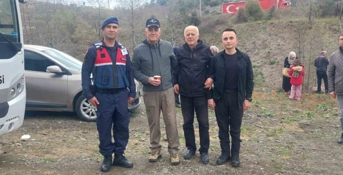Şehitlerimizin anısına Samsun'da 'Mehmetçik Hatıra Ormanı' için fidanlar toprakla buluştu