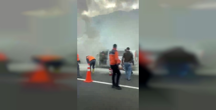 TEM otoyolunda minibüs yangını paniği