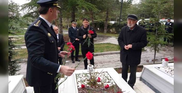 Yozgat Şehitliği'nde Polis Haftası: Duygusal Anlar ve Kahramanlara Vefa