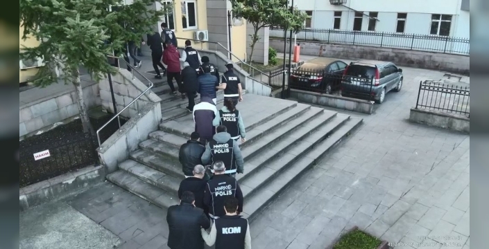 100 milyon TL'lik lüks araç vurgunu: 11 kişi cezaevine!