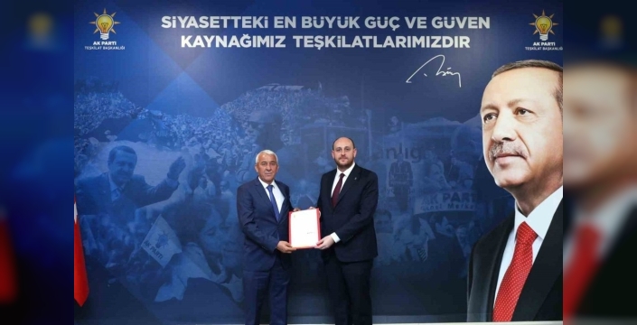 AK Parti'de iki ilçede ilçe başkanları değişti