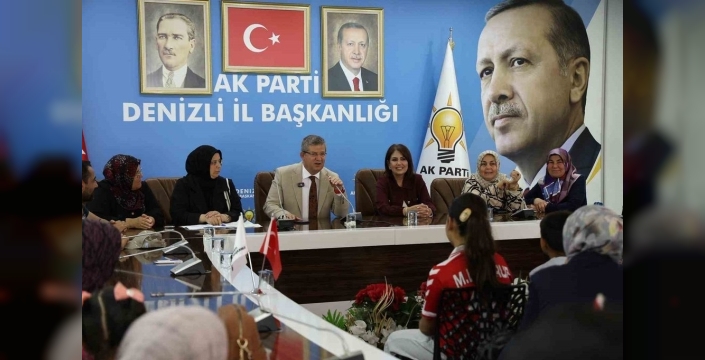 AK Parti Denizli'de bayram coşkusu: Çocuklar il başkanlığını doldurdu