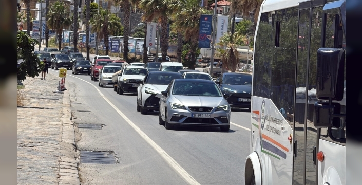 Bodrum'da bayram dönüşü yoğunluğu: 10 bini aşkın araç yola çıktı