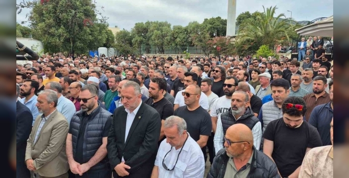 Bodrum'da yürek burkan kaza: Motosikletin çarpmasıyla hayatını kaybeden imam son yolculuğuna uğurlandı