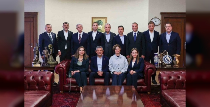 CHP'li büyükşehir belediye başkanlarından olağanüstü kurultay çağrısı: 'Parti selameti için 45 gün içinde toplanmalı