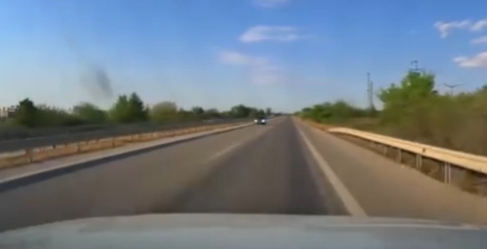 Edirne'de ters yönde giden otomobil, trafikte panik yarattı