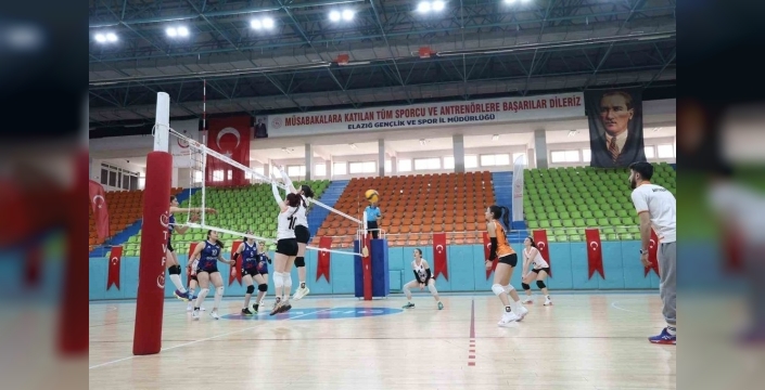 Elazığ'da Yıldız Kızlar Voleybol Türkiye Yarı Finalleri sona erdi