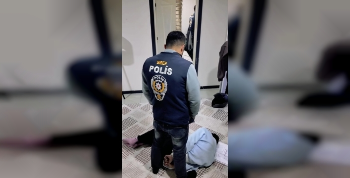 İnternet üzerinden oto parça dolandırıcılarına nefes kesen darbe: 7 kişi demir parmaklıklar ardında