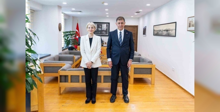 İzmir'de Başkan Tugay ve Büyükelçi Morris'ten iş birliği mesajı