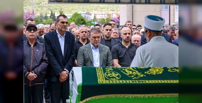 Mahallenin sevilen muhtarı İsmail Kıranlı son yolculuğuna uğurlandı