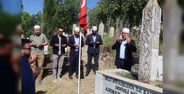 Milli Mücadele'nin manevi önderi Ahmet Hulusi Efendi dualarla anıldı