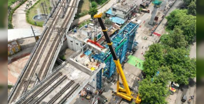 Nagpur'da dev operasyon: 120 tonluk beton kirişler şehri yeniden şekillendiriyor