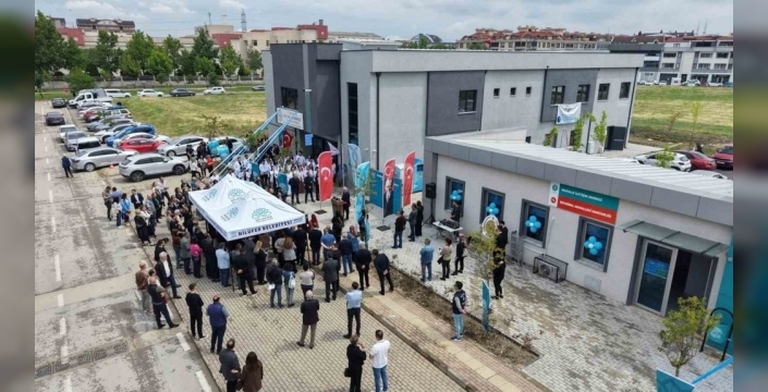 Nilüfer'de iki önemli hizmet noktası aynı anda açıldı: Aile sağlığı merkezi ve muhtarlık bir arada