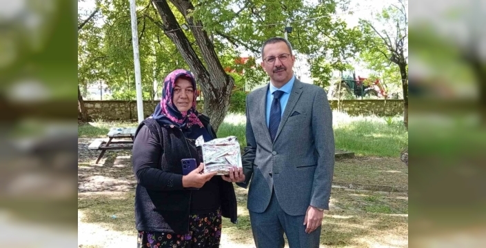 Pınarhisar'da çiftçilerle kahvaltıda buluşan protokol, özel günü kutladı