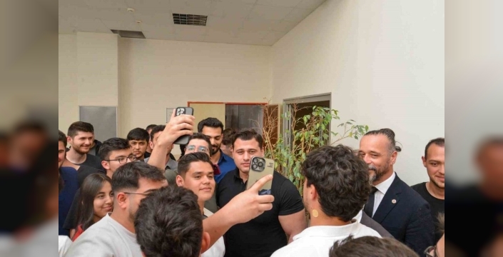 Rıza Kayaalp'ten öğrencilere azim ve başarı sırları: Bilecik'te unutulmaz buluşma