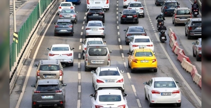 Trafiğe kayıtlı araç sayısı nisan ayında yükseldi