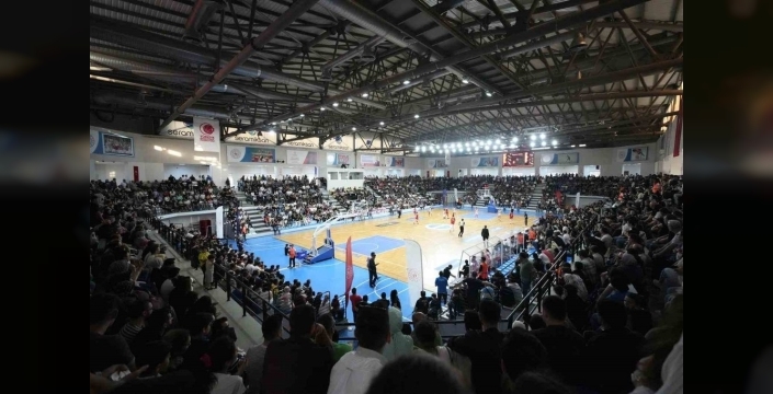 Turgutlu'da kadın basketboluna büyük destek ve ilgi
