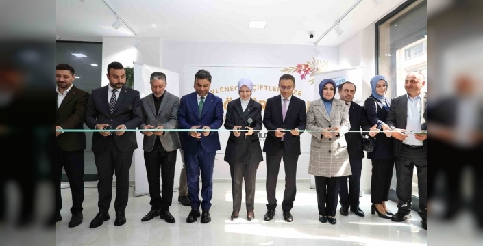 Yeni evlenecek çiftlere ücretsiz çeyiz desteği ve aile eğitimi Bağcılar'da başladı