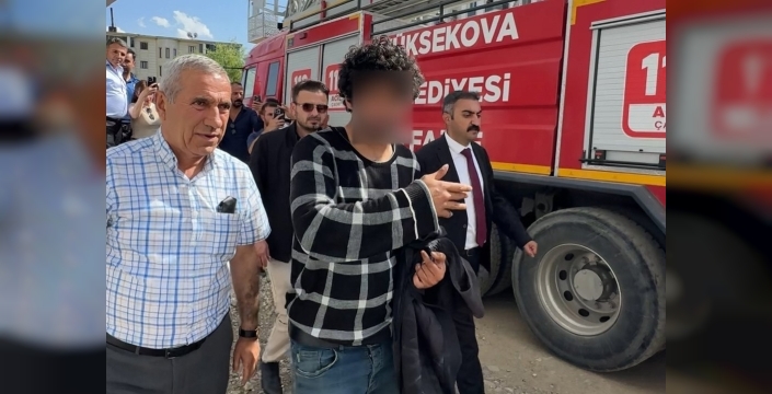241. İntihar Girişimi Yüksekova'da Yaşandı: 'İntiharkolik' İsimli Kişi İkna Edildi