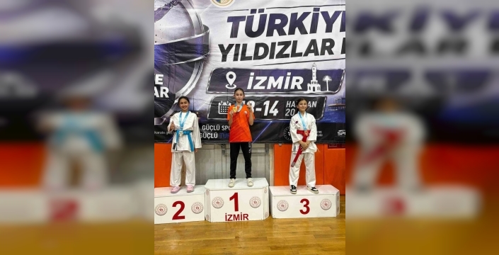 Aliağalı minik devler Ege'yi fethetti: 12 madalyayla döndüler!
