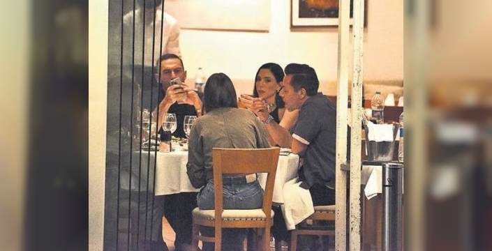 Allan Hakko ve Pelin Uluksar, Tarabya gecelerinde neşeliydi