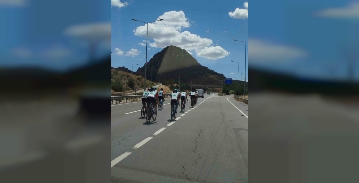 Atatürk anısına pedal çeviren kafile Osmaneli'nden böyle geçti