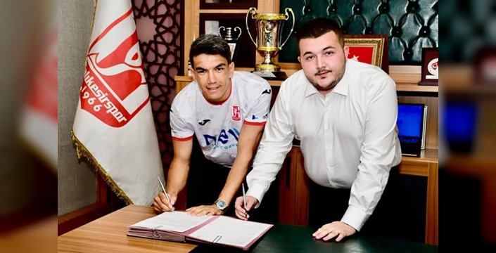 Balıkesirspor, Akın Akman ile sözleşme imzaladı