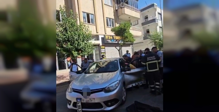Batman'da otomobil ve hafif ticari araç çarpıştı: bir yaralı